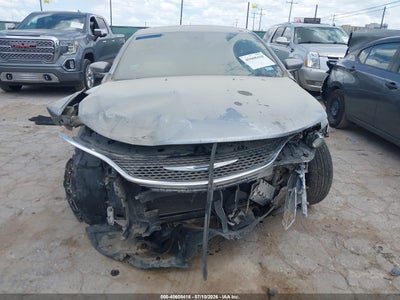 CHRYSLER 200