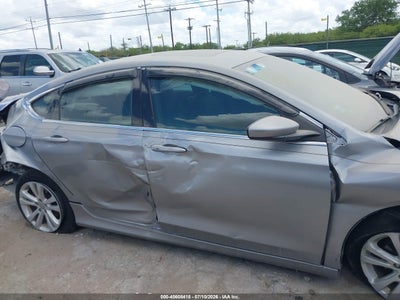 CHRYSLER 200