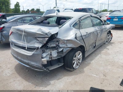 CHRYSLER 200