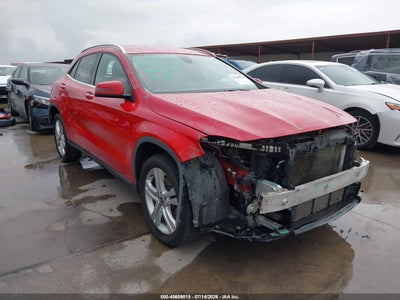 MERCEDES-BENZ GLA 250