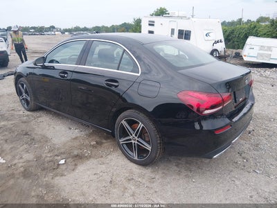 MERCEDES-BENZ A 220
