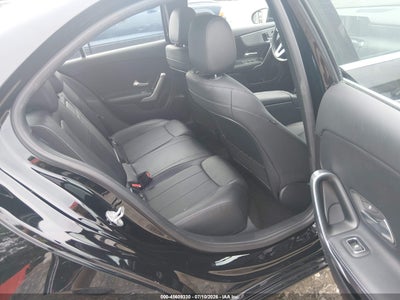 MERCEDES-BENZ A 220