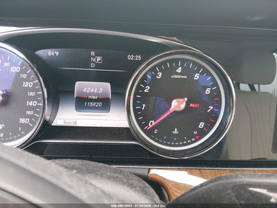 MERCEDES-BENZ E 300
