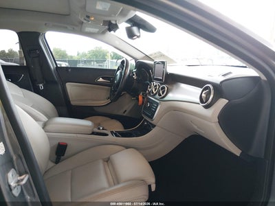 MERCEDES-BENZ GLA 250