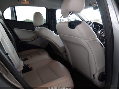 MERCEDES-BENZ GLA 250