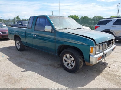 1997 Nissan 4X2 Truck