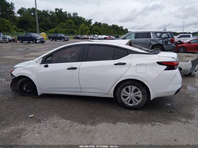 NISSAN VERSA