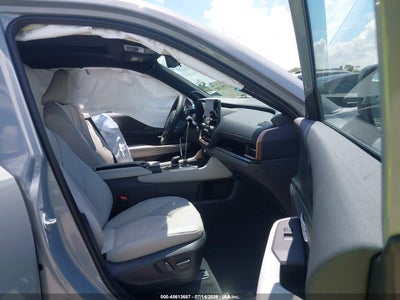 TOYOTA GRAND HIGHLANDER HYBRID