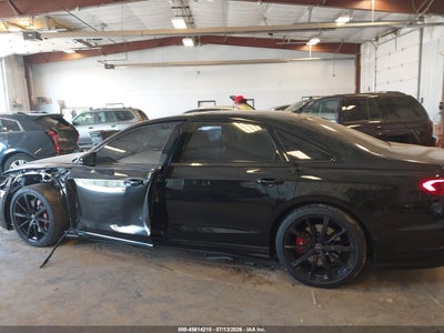AUDI S8