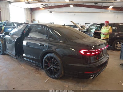 AUDI S8