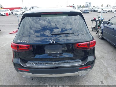 MERCEDES-BENZ GLB 250