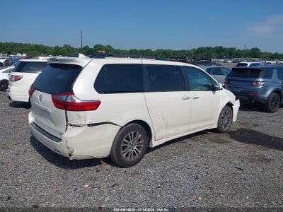 TOYOTA SIENNA