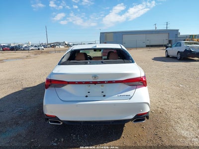 TOYOTA AVALON