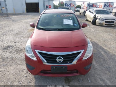 NISSAN VERSA