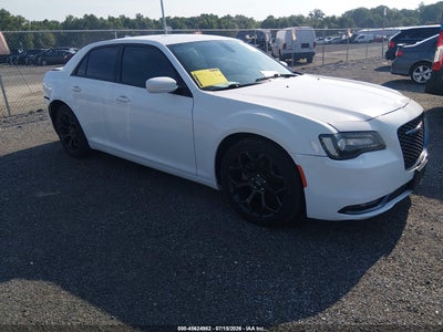 2019 CHRYSLER 300