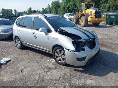 2008 Kia Rondo