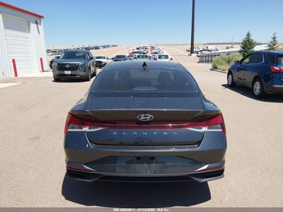 2021 HYUNDAI ELANTRA 21