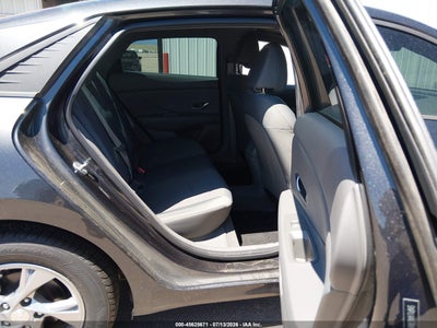 2021 HYUNDAI ELANTRA 8