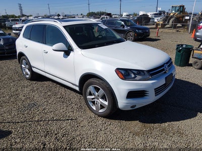 WVGEP9BP8ED014692 VOLKSWAGEN TOUAREG Photo 1