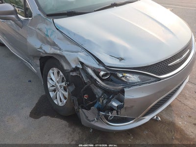 CHRYSLER PACIFICA