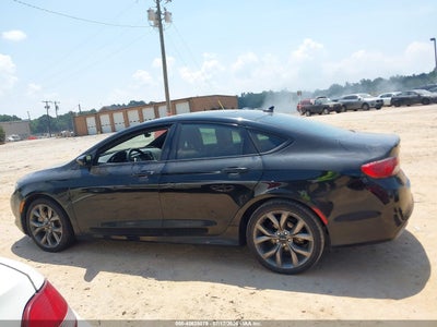 CHRYSLER 200