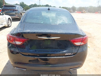 CHRYSLER 200
