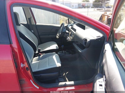 TOYOTA PRIUS C