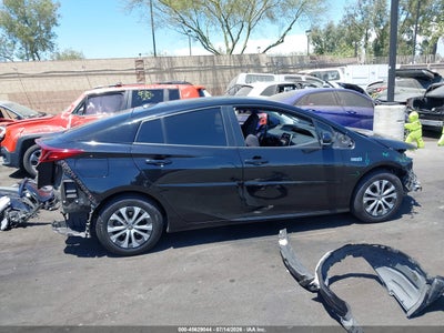 TOYOTA PRIUS PRIME