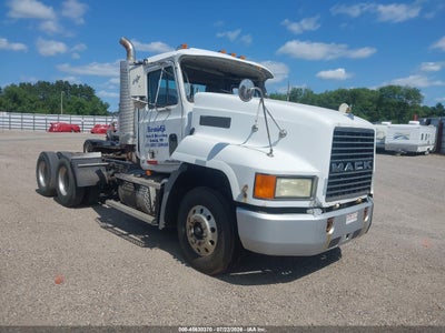 2003 Mack 600