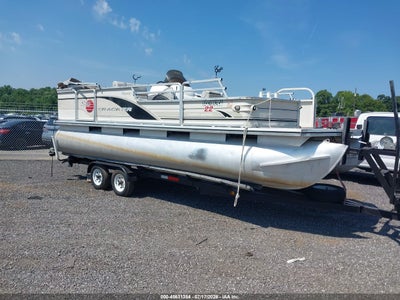 2001 Suntracker Ph30 Pontoon Boat