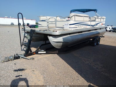 2011 Suntracker Pontoon