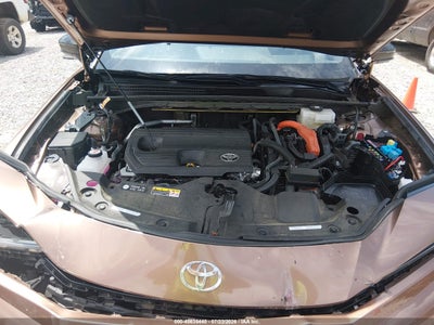 TOYOTA CROWN SIGNIA