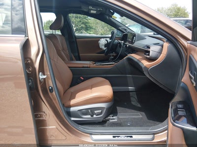 TOYOTA CROWN SIGNIA
