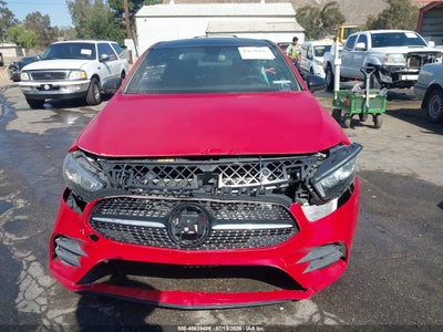 MERCEDES-BENZ A 220