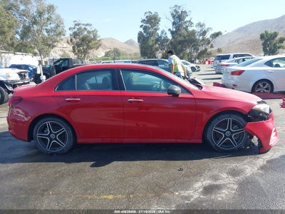 MERCEDES-BENZ A 220