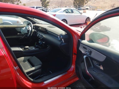 MERCEDES-BENZ A 220