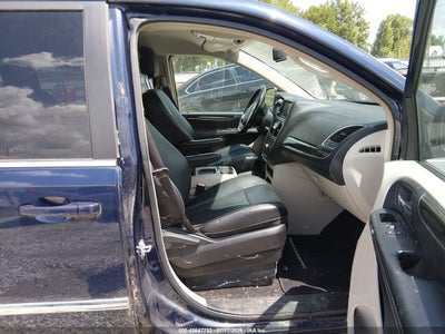 CHRYSLER TOWN & COUNTRY