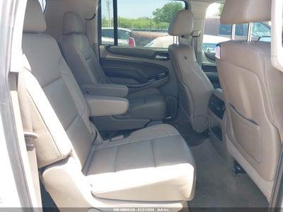 CHEVROLET SUBURBAN