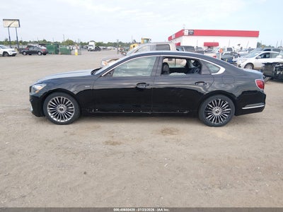 KIA K900