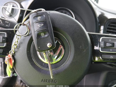 VOLKSWAGEN BEETLE
