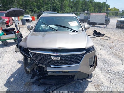 CADILLAC XT4