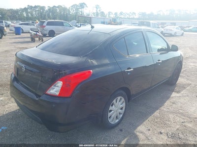 NISSAN VERSA