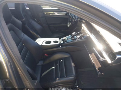 PORSCHE PANAMERA SPORT TURISMO