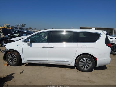 CHRYSLER PACIFICA HYBRID