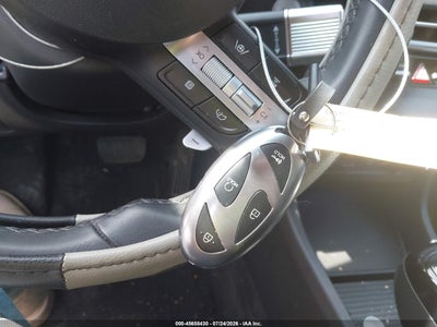 HYUNDAI TUCSON HYBRID