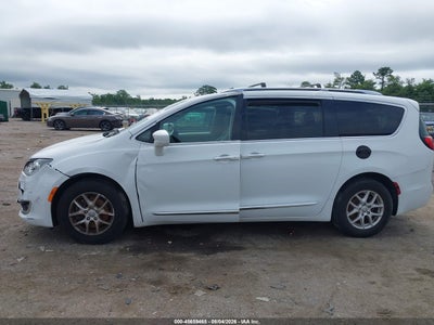 CHRYSLER PACIFICA