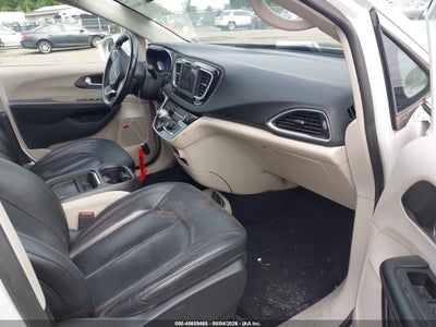 CHRYSLER PACIFICA