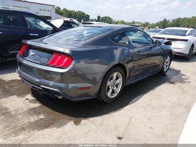 FORD MUSTANG