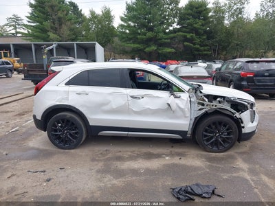 CADILLAC XT4