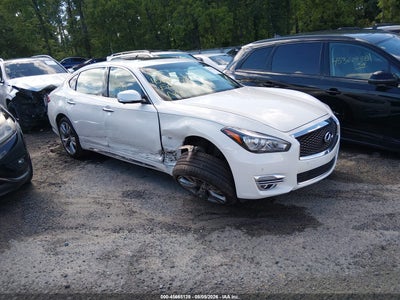 2019 Infiniti Q70L